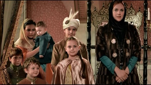 Хюррем Султан и её дети в сериале Великолепный век